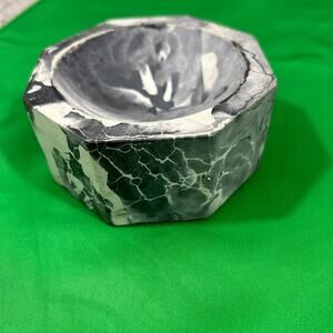 Pico Bowl Trinket Dish Concrete Cat Octavia Made in Canada 4x4x2